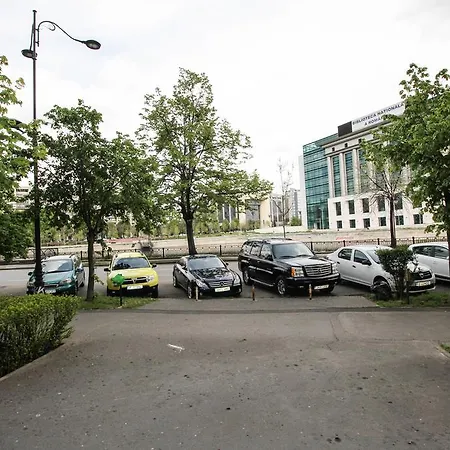 Bright Unirii Square *